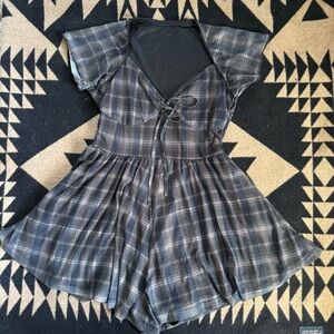 ✨URBAN OUTFITTERS✨ Plaid Romper